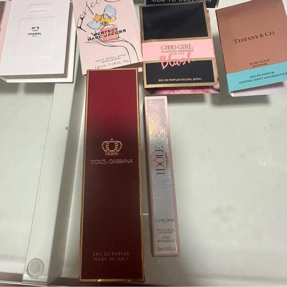 Dolce and Gabbana Perfume and Fragrance Mini Travel Set - Picture 4 of 6